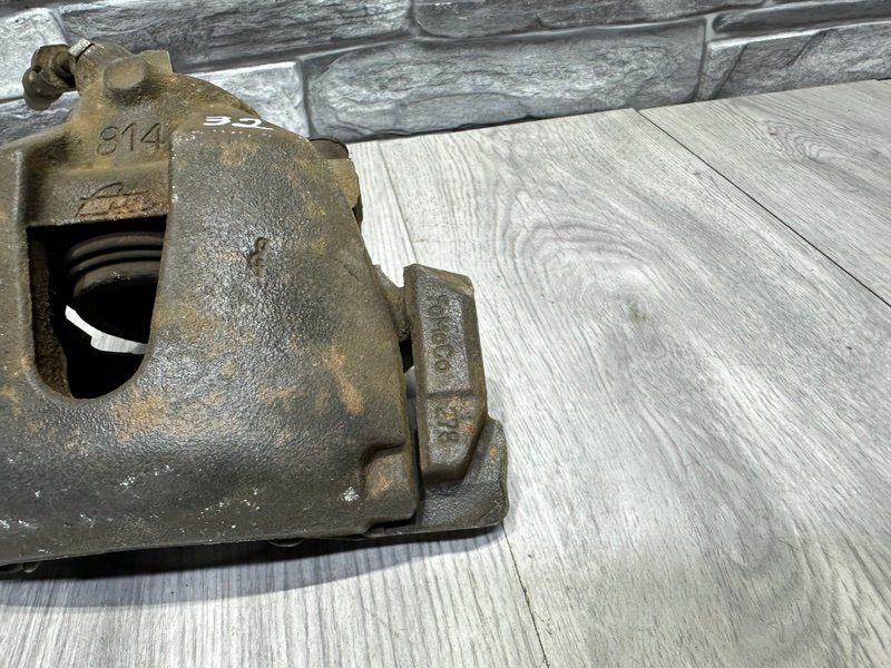 Суппорт тормозной передний правый, 1000 рублей, Москва