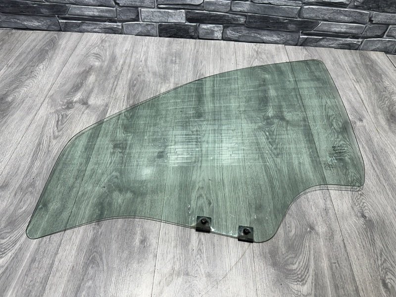 Стекло двери передней левой, 3000 рублей, Москва