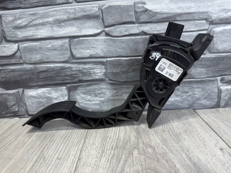 Педаль газа, 800 рублей, Москва