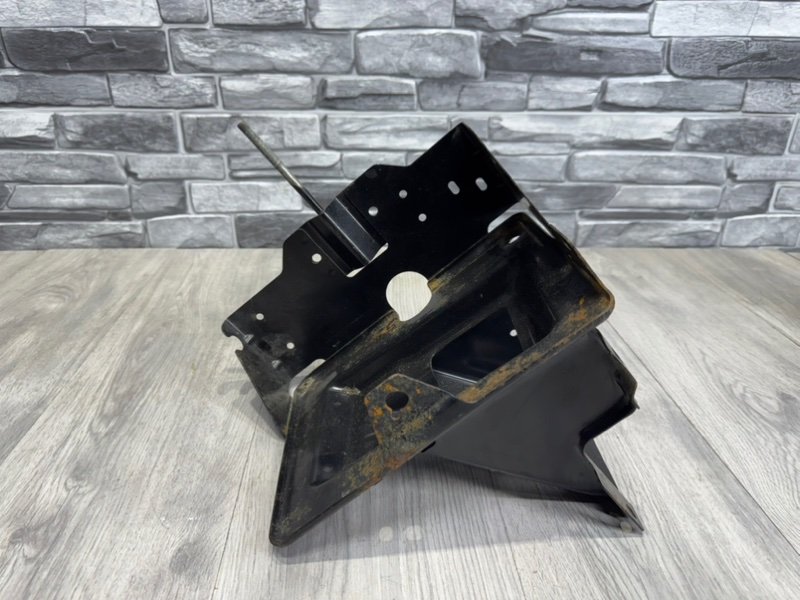 Площадка под АКБ, 2000 рублей, Москва