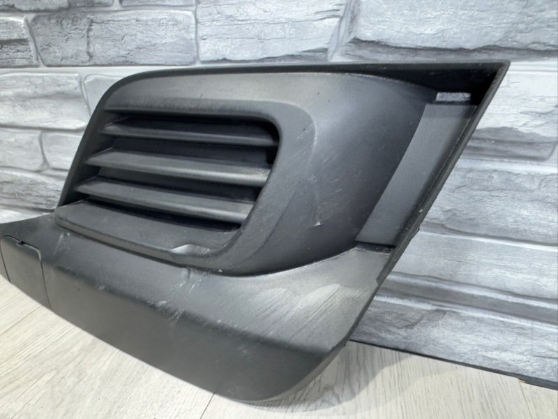 Накладка противотуманной фары, 1000 рублей, Москва