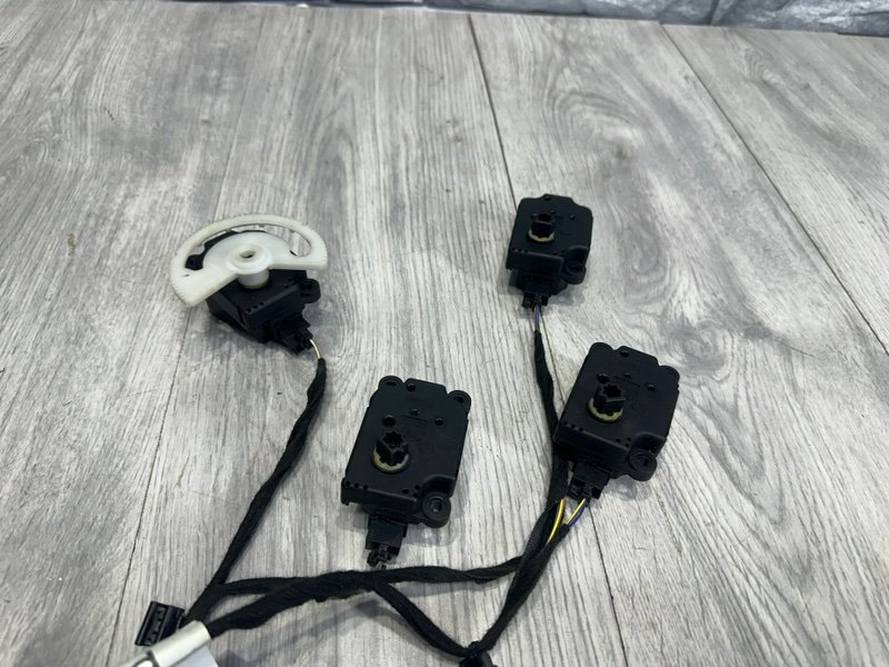 Моторчик заслонки отопителя, 2000 рублей, Москва