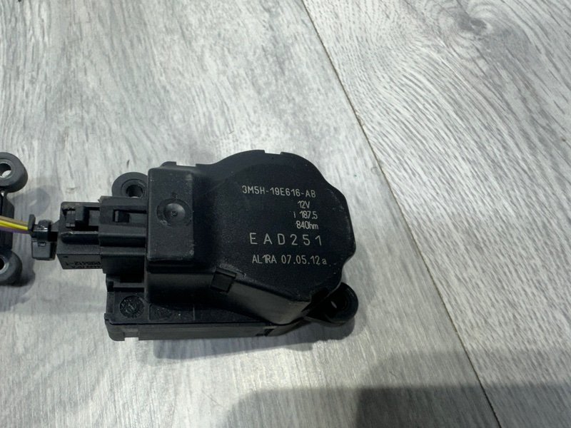 Моторчик заслонки отопителя, 2000 рублей, Москва