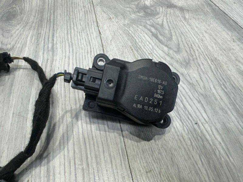 Моторчик заслонки отопителя, 2000 рублей, Москва