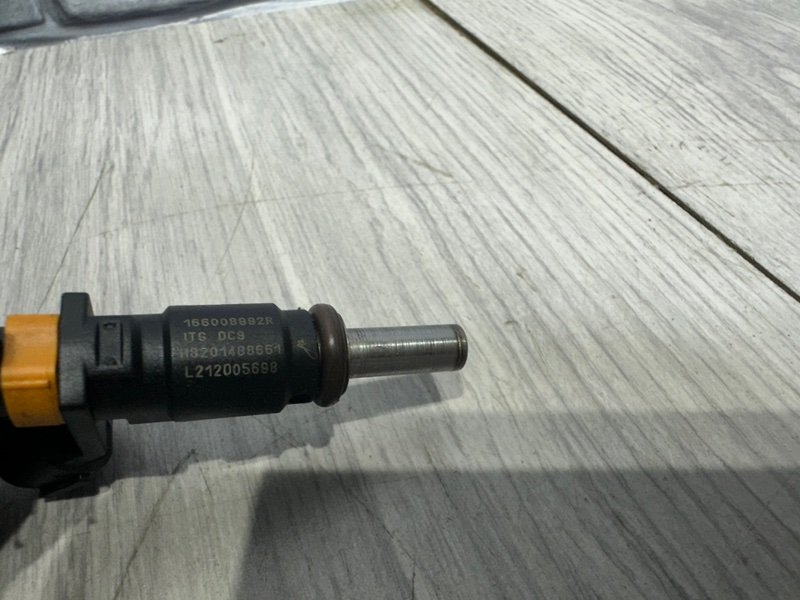 Форсунка топливная, 1000 рублей, Москва