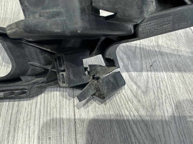 Направляющая переднего бампера, 500 рублей, Москва