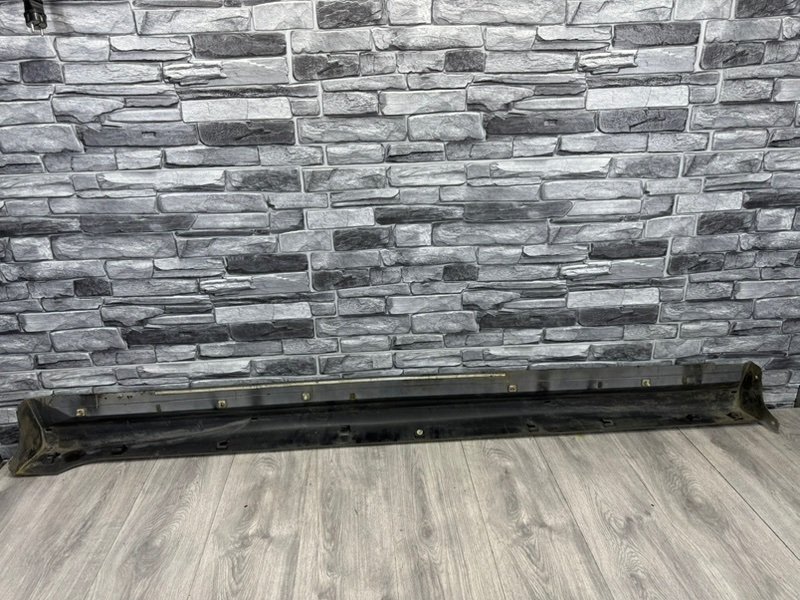 Накладка порога, 2000 рублей, Москва