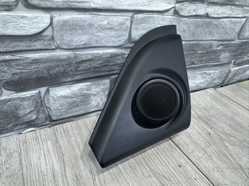 Крышка зеркала, 1000 рублей, Москва