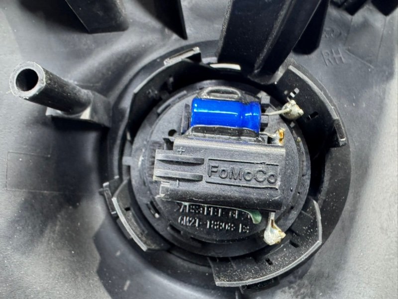 Крышка зеркала, 1000 рублей, Москва