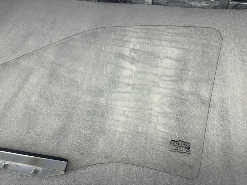 Стекло двери передней правой, 1000 рублей, Москва