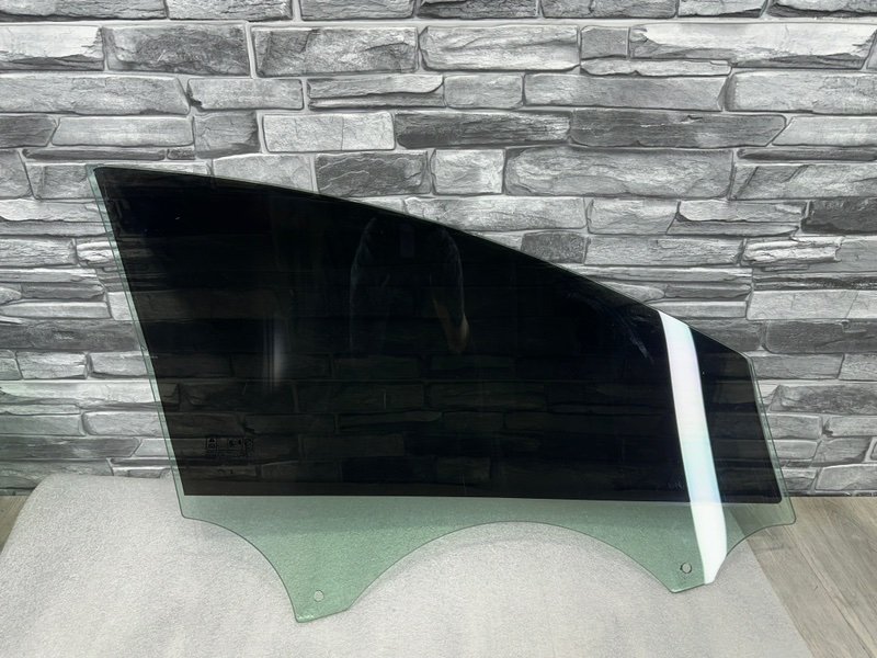 Стекло двери передней левой, 1000 рублей, Москва