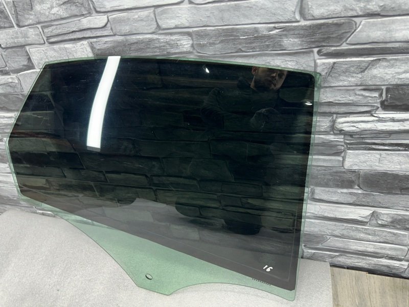 Стекло двери задней правой, 1500 рублей, Москва