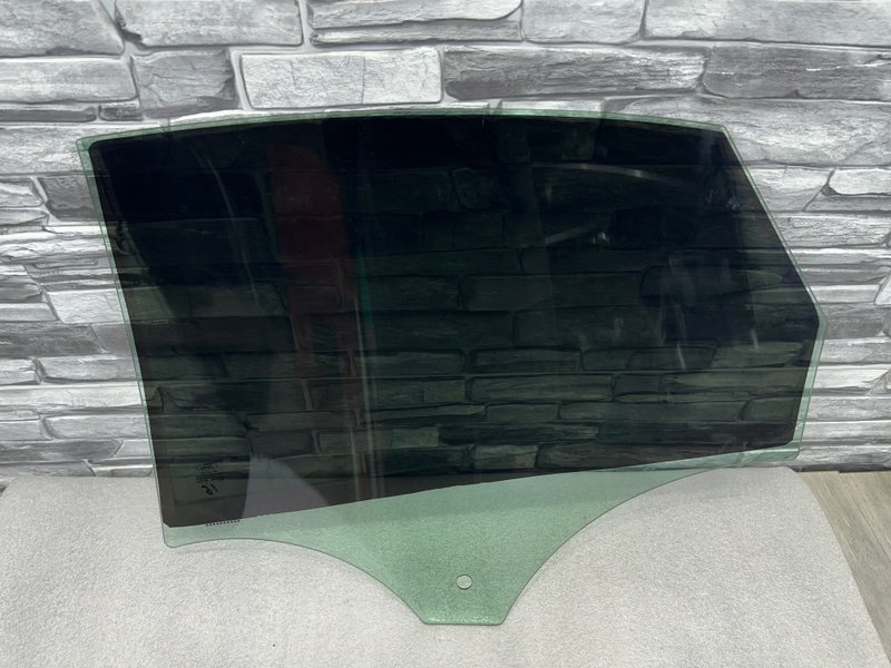 Стекло двери задней правой, 1500 рублей, Москва