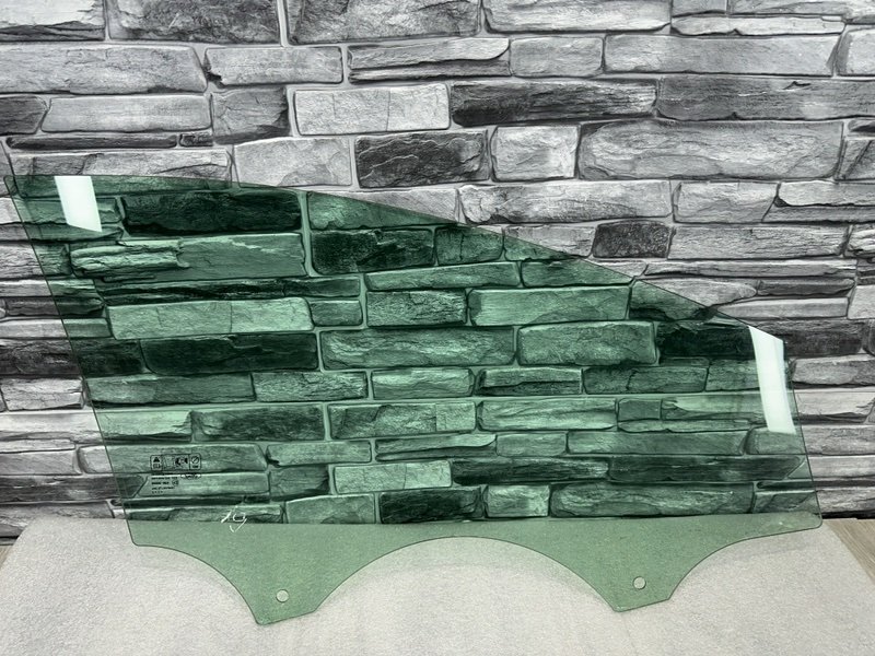 Стекло двери передней левой, 1500 рублей, Москва