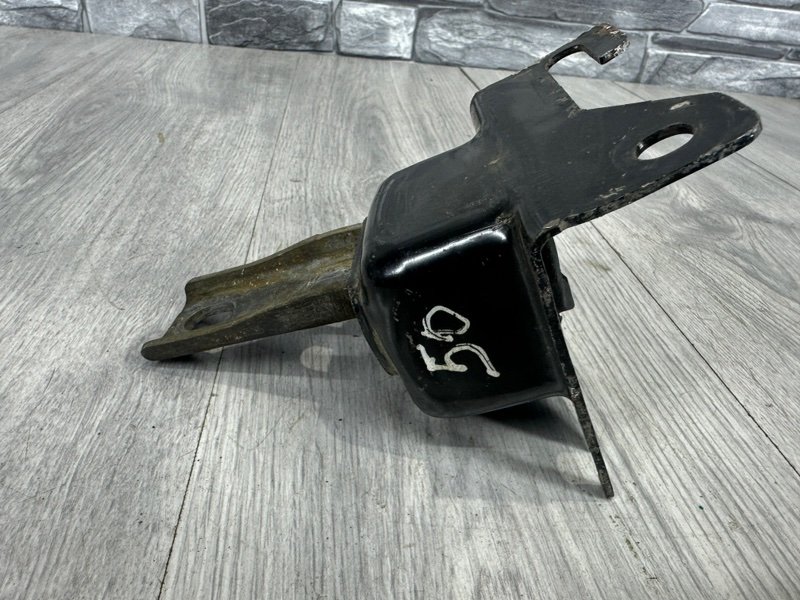 Опора двигателя, 1000 рублей, Москва