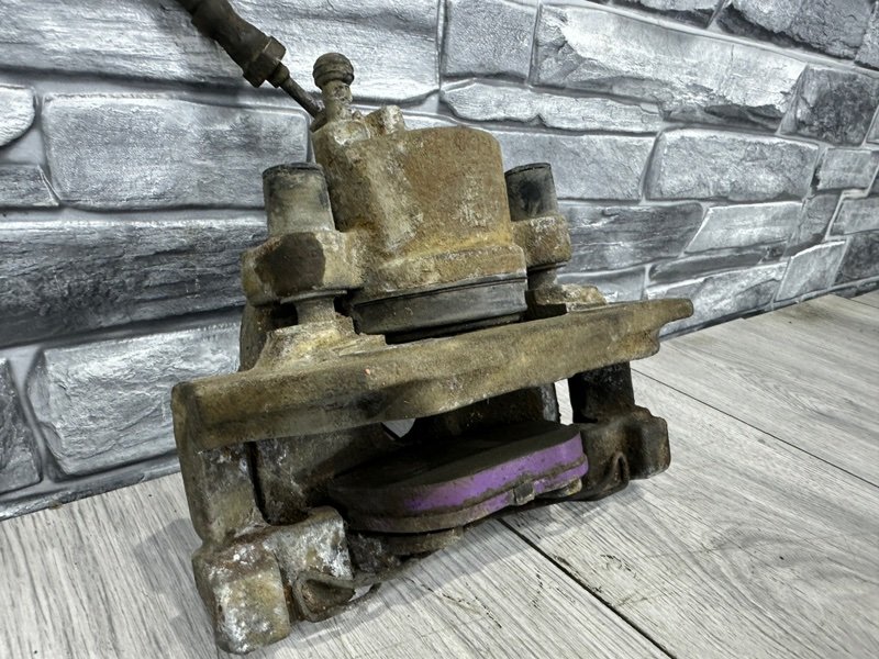 Суппорт тормозной передний левый, 1050 рублей, Москва