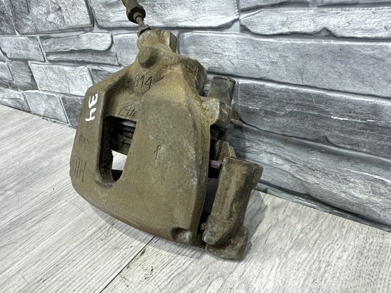 Суппорт тормозной передний правый, 1000 рублей, Москва