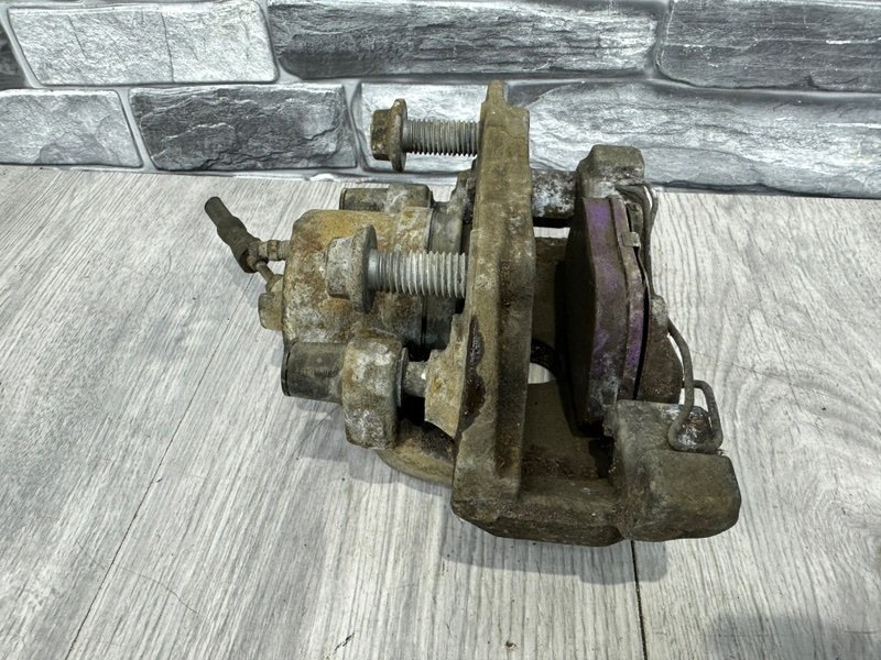 Суппорт тормозной передний правый, 1000 рублей, Москва