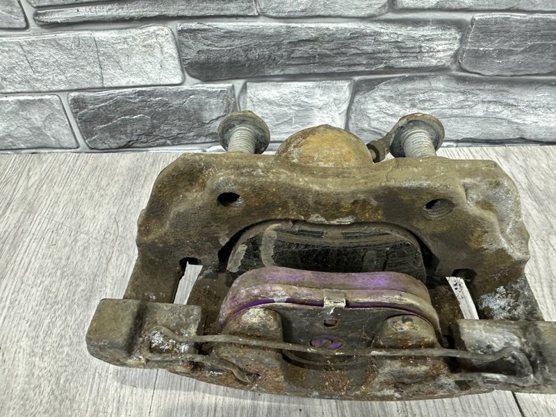 Суппорт тормозной передний правый, 1000 рублей, Москва