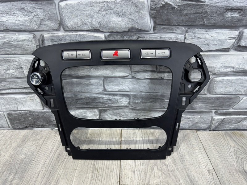 Рамка магнитолы, 3000 рублей, Москва