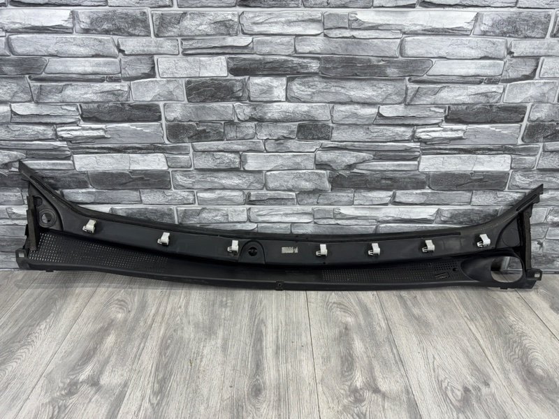 Планка под лобовое стекло, 1000 рублей, Москва