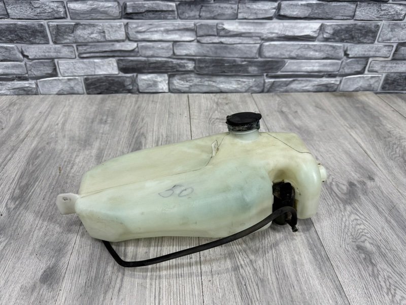 Бачок омывателя лобового стекла, 1000 рублей, Москва