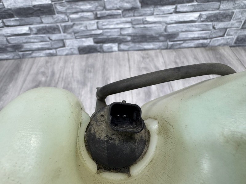 Бачок омывателя лобового стекла, 1000 рублей, Москва