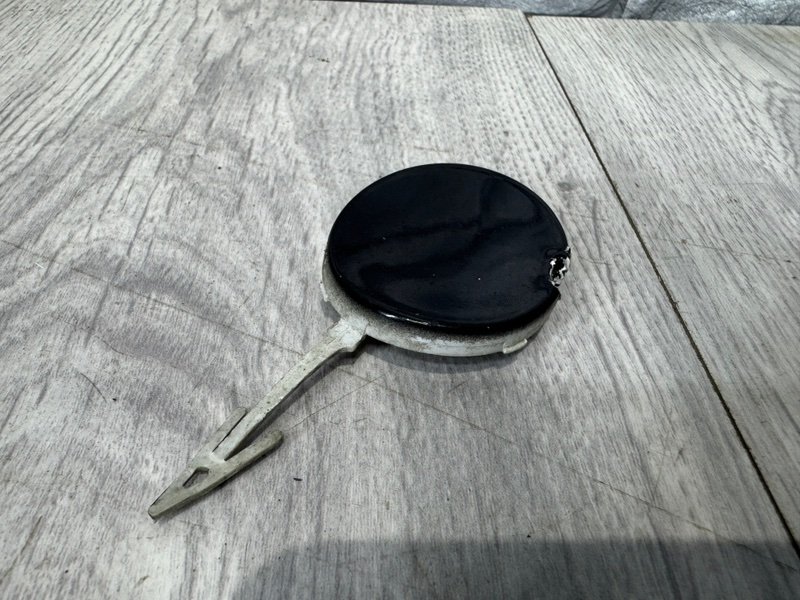 Заглушка буксировочного крюка, 1000 рублей, Москва