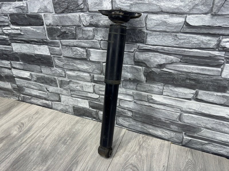 Амортизатор задний, 2000 рублей, Москва