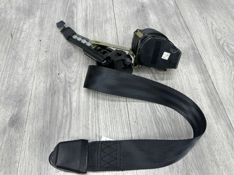 Ремень безопасности, 500 рублей, Москва