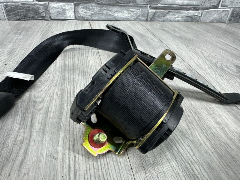 Ремень безопасности, 500 рублей, Москва