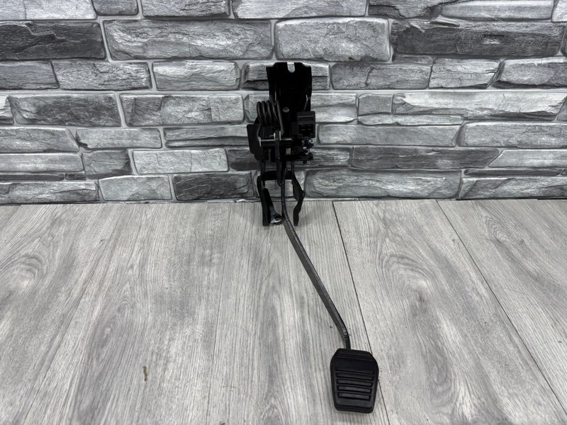 Педаль сцепления, 1000 рублей, Москва