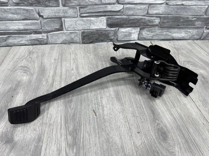 Педаль сцепления, 1000 рублей, Москва