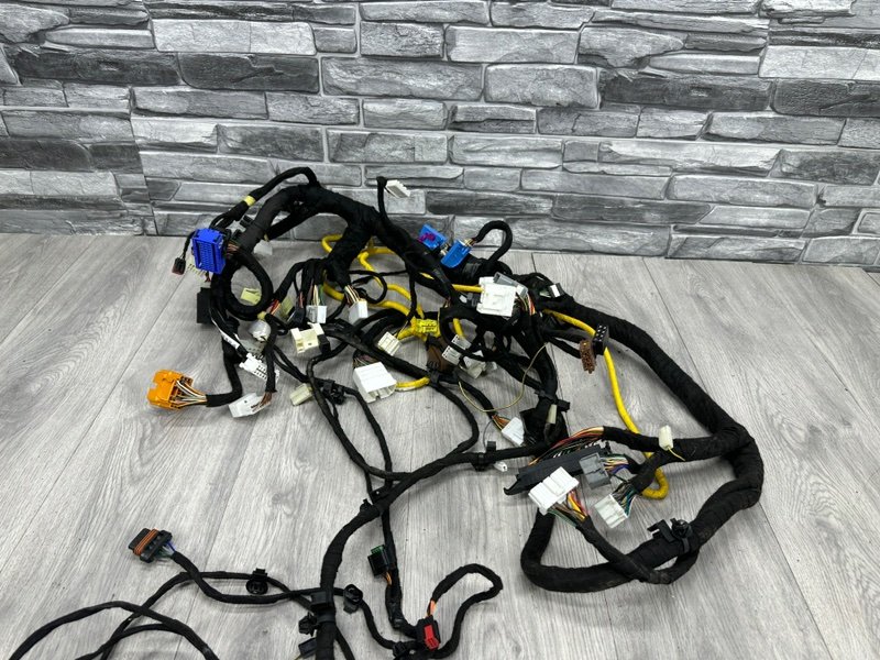 Проводка подторпедная, 2000 рублей, Москва