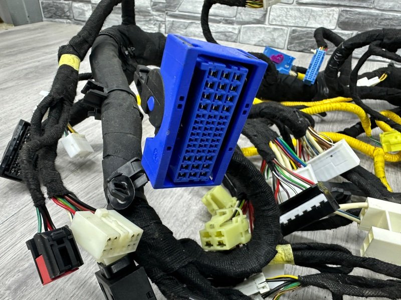 Проводка подторпедная, 2000 рублей, Москва