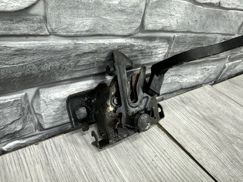 Замок капота, 1500 рублей, Москва