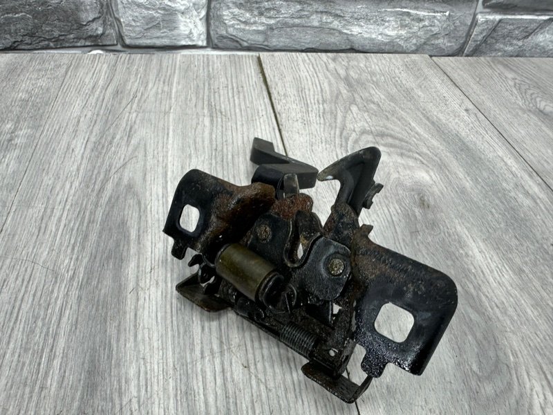 Замок капота, 1500 рублей, Москва