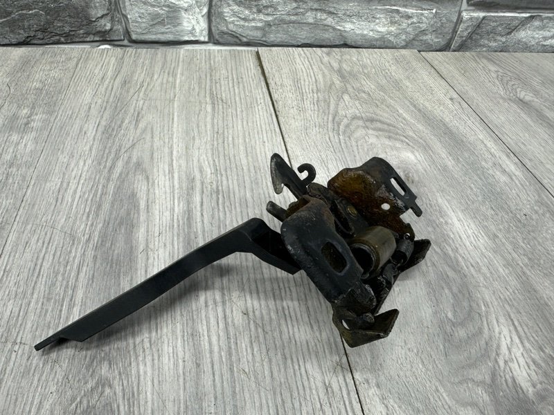 Замок капота, 1500 рублей, Москва