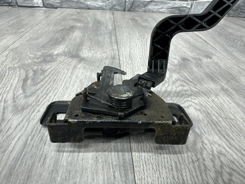 Замок капота, 1500 рублей, Москва