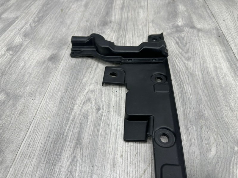 Накладка крыла, 1000 рублей, Москва