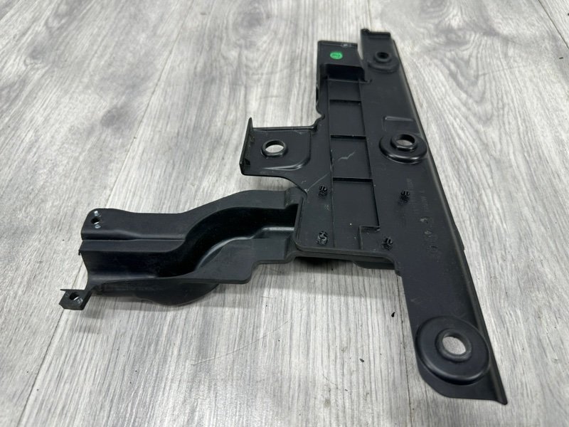 Накладка крыла, 1000 рублей, Москва