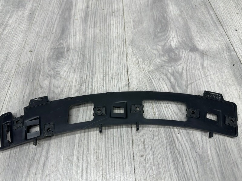 Кронштейн крыла, 1000 рублей, Москва