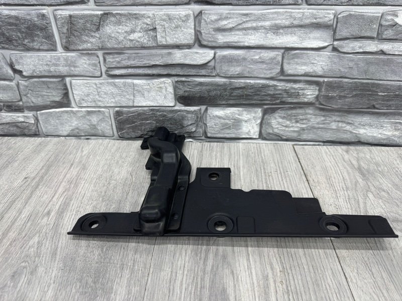 Накладка крыла, 1000 рублей, Москва