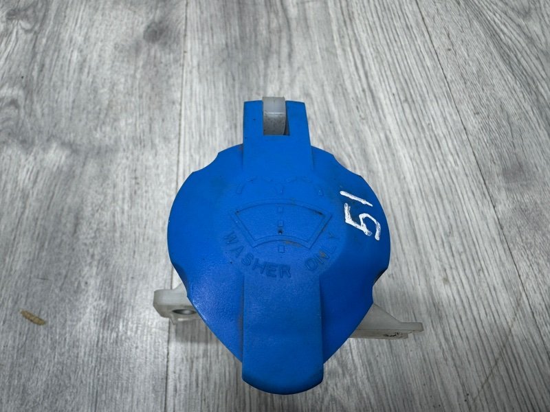 Горловина бачка стеклоомывателя, Москва