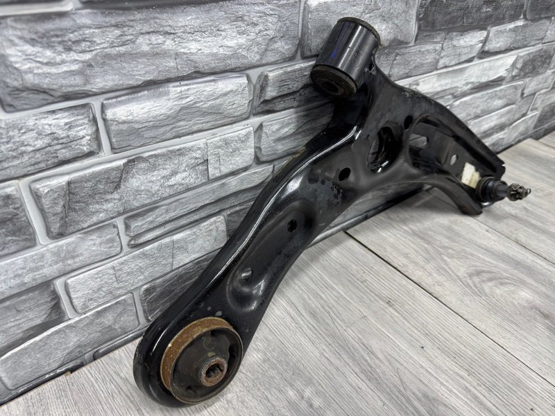 Рычаг передний правый, 8000 рублей, Москва