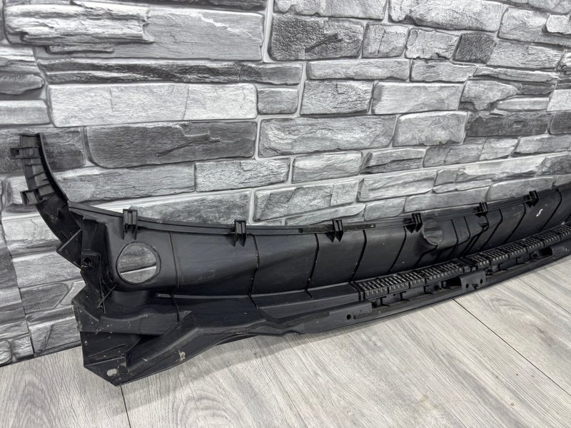 Планка под лобовое стекло, 1000 рублей, Москва