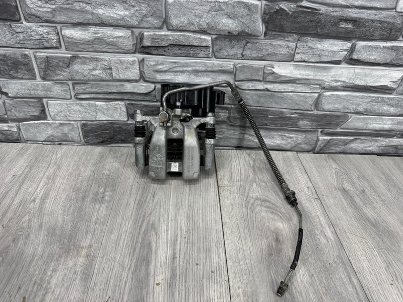 Суппорт тормозной задний правый, 8000 рублей, Москва