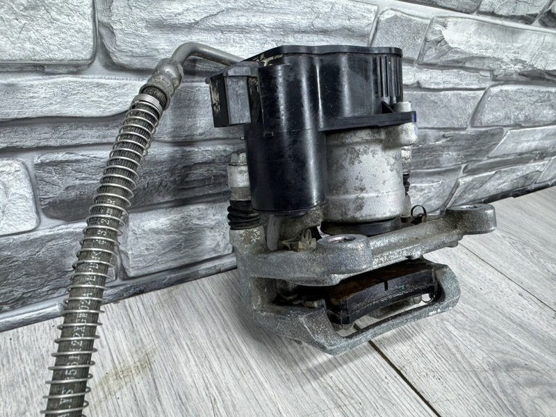 Суппорт тормозной задний правый, 8000 рублей, Москва