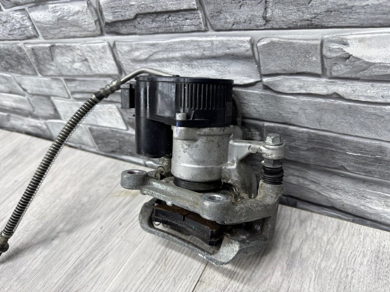 Суппорт тормозной задний правый, 8000 рублей, Москва