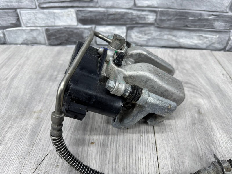 Суппорт тормозной задний левый, 12000 рублей, Москва